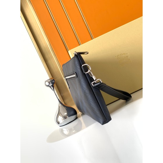 Burberry- 手包型号：1091